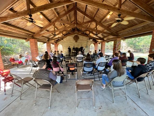 Finding the Perfect Church Camp for a Meaningful Retreat | Hayer